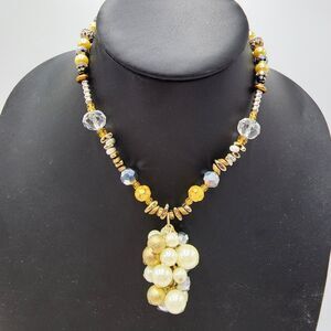 Stunning Faceted Clear & Frosted Glass Beads Faux Pearls Pendant Necklace 16"